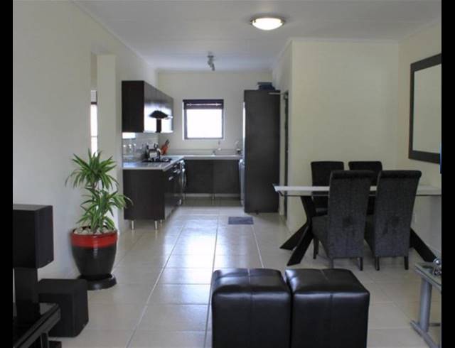 2 BEDROOM PROPERTY TO RENT IN DE VELDE